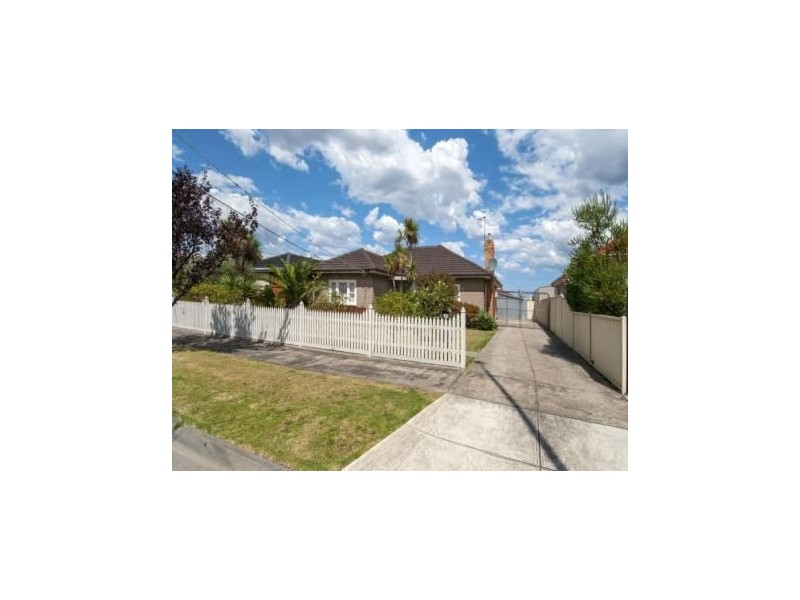19 Cedar Street, Thomastown VIC 3074
