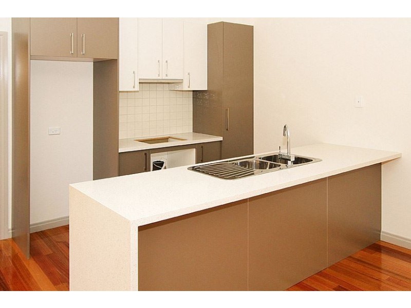 3/105 Rathcown Road, Reservoir VIC 3073