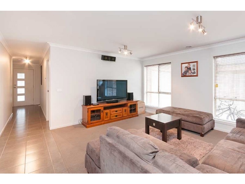 24 Ovens Circuit, Whittlesea VIC 3757