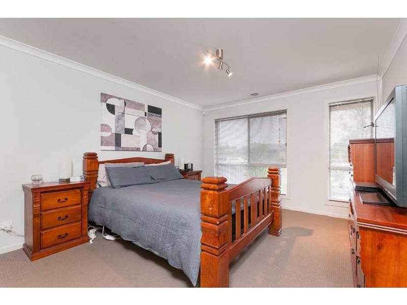 24 Ovens Circuit, Whittlesea VIC 3757