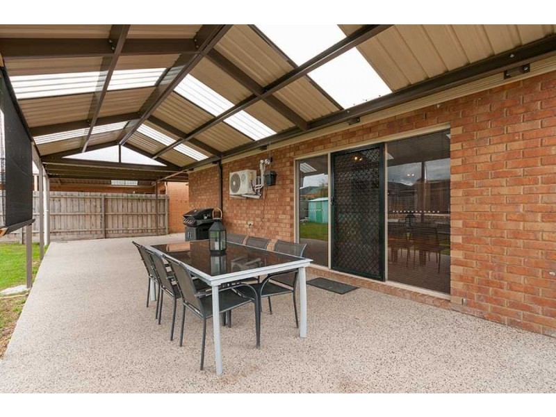 24 Ovens Circuit, Whittlesea VIC 3757