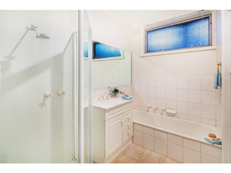 1/15 Darren Avenue, Bundoora VIC 3083