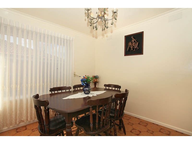5 Heather Avenue, Thomastown VIC 3074