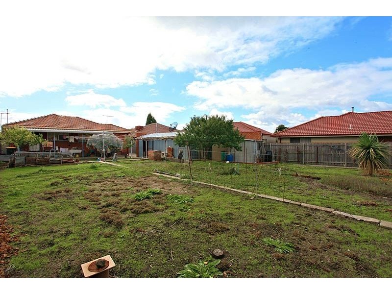 5 Heather Avenue, Thomastown VIC 3074