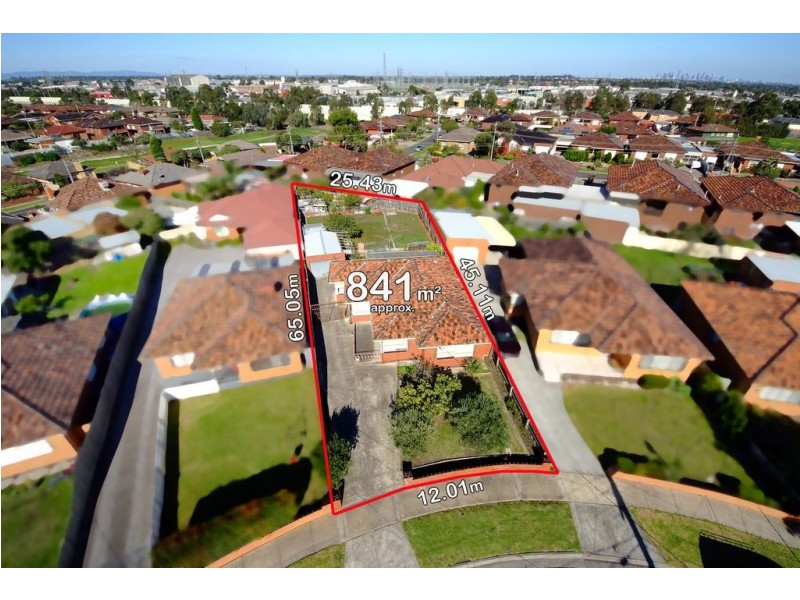 5 Heather Avenue, Thomastown VIC 3074