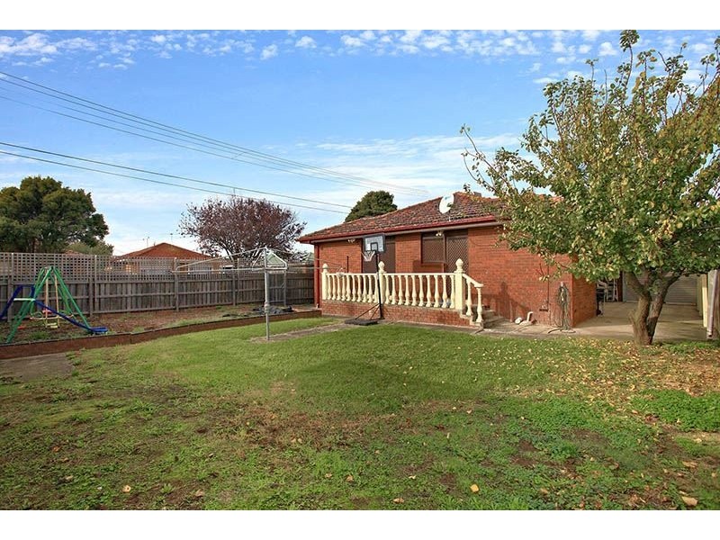 2 Kathryn Avenue, Lalor VIC 3075