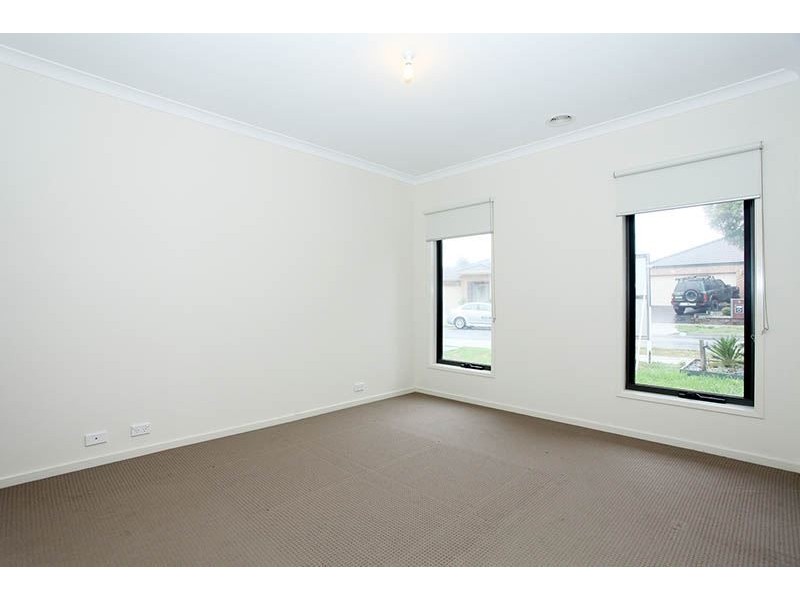5 Pluto Grove, Mernda VIC 3754