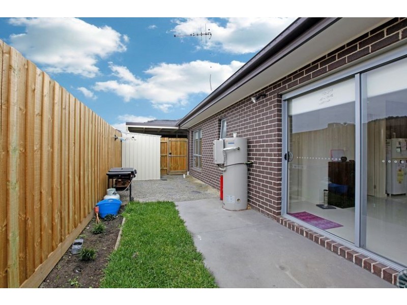 1/10 Hermione Terrace, Epping VIC 3076