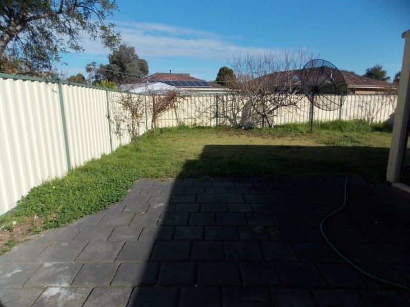 35 Savannah Crescent, Epping VIC 3076