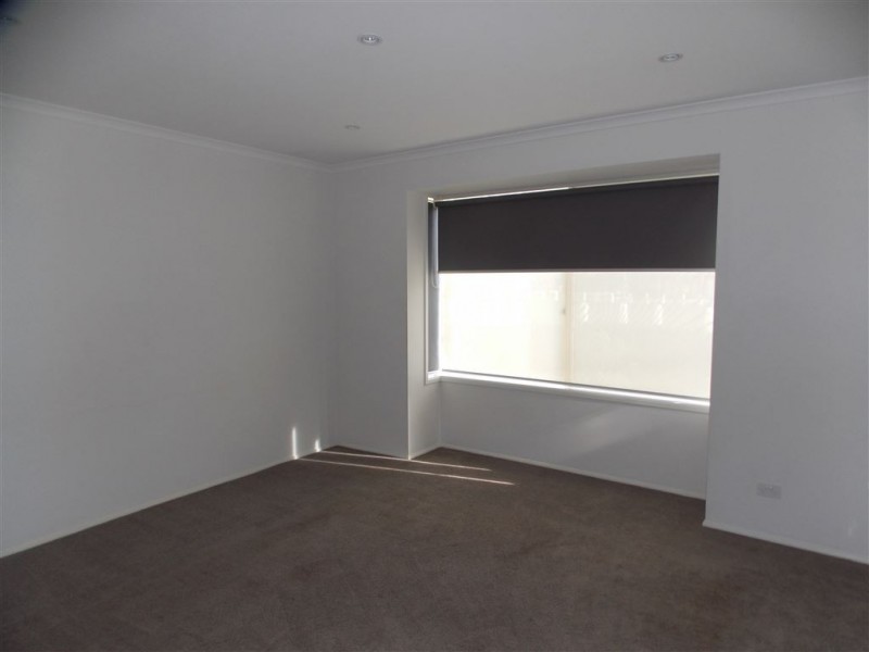 12 Nivea Terrace, South Morang VIC 3752