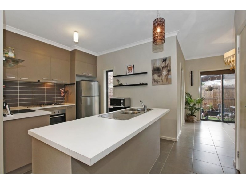 27 Glenorchy Way, South Morang VIC 3752