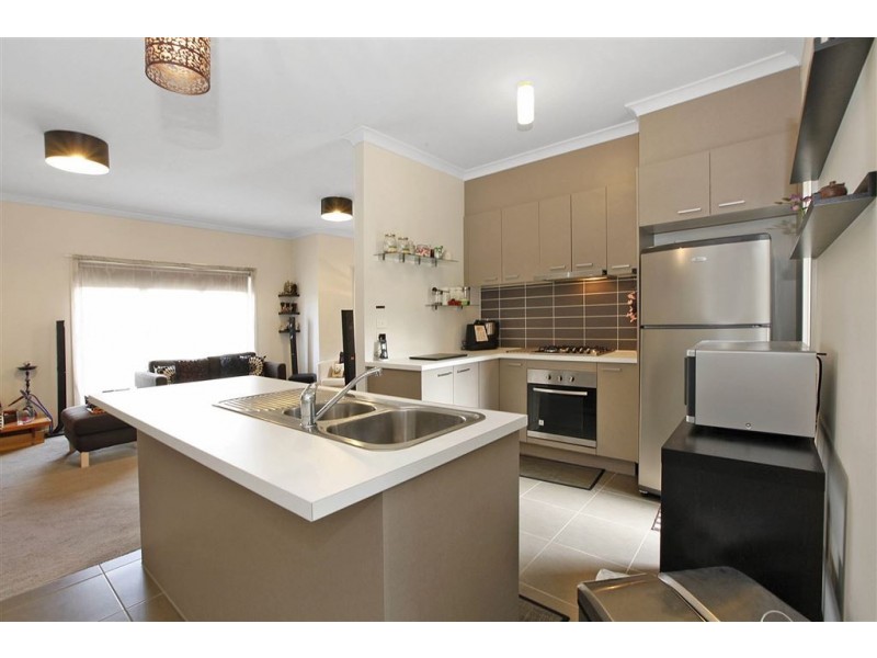 27 Glenorchy Way, South Morang VIC 3752