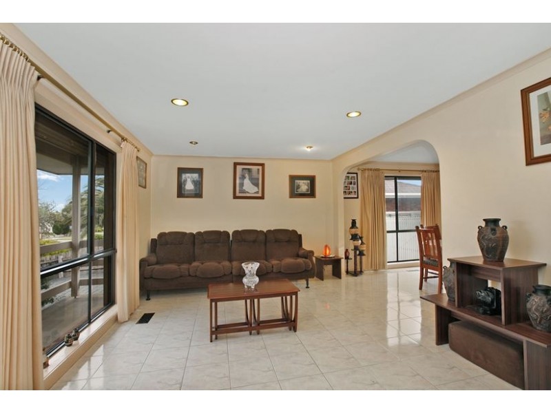 57 Kellaway Crescent, Mill Park VIC 3082