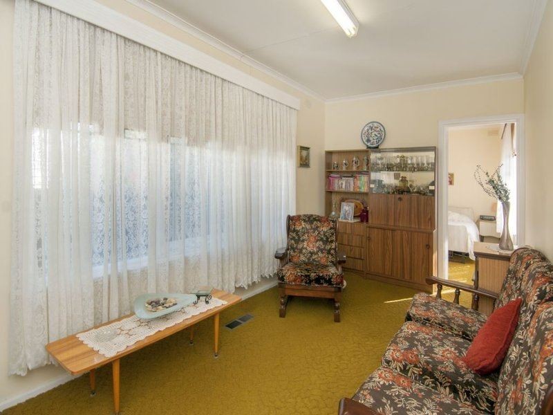 16 Travers Street, Thomastown VIC 3074