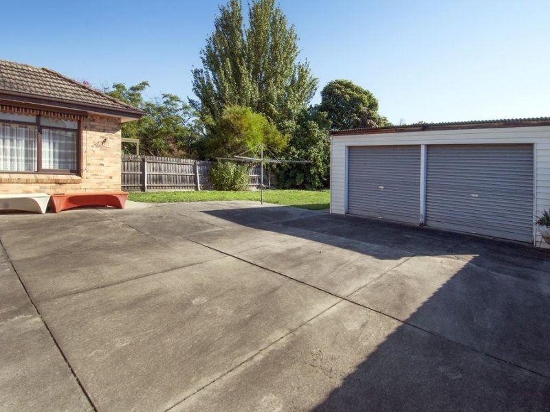 16 Travers Street, Thomastown VIC 3074