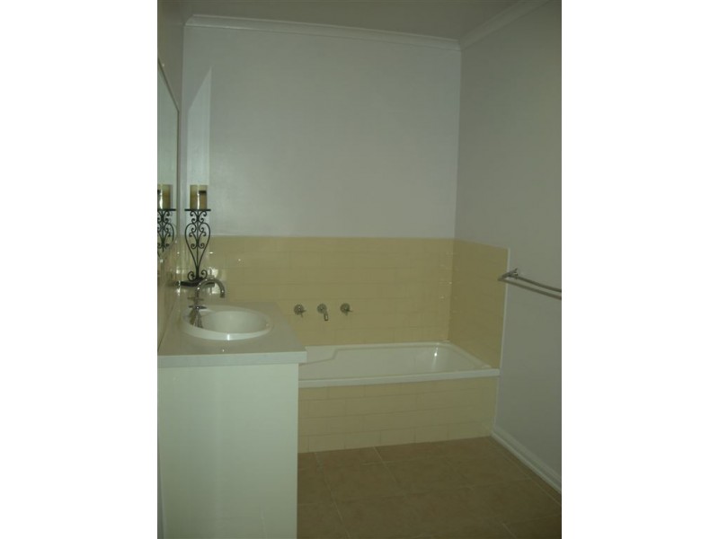 1/26 Loxton Terrace, Epping VIC 3076