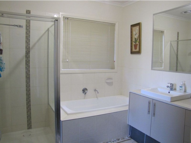 20 Nuthall Way, Epping VIC 3076