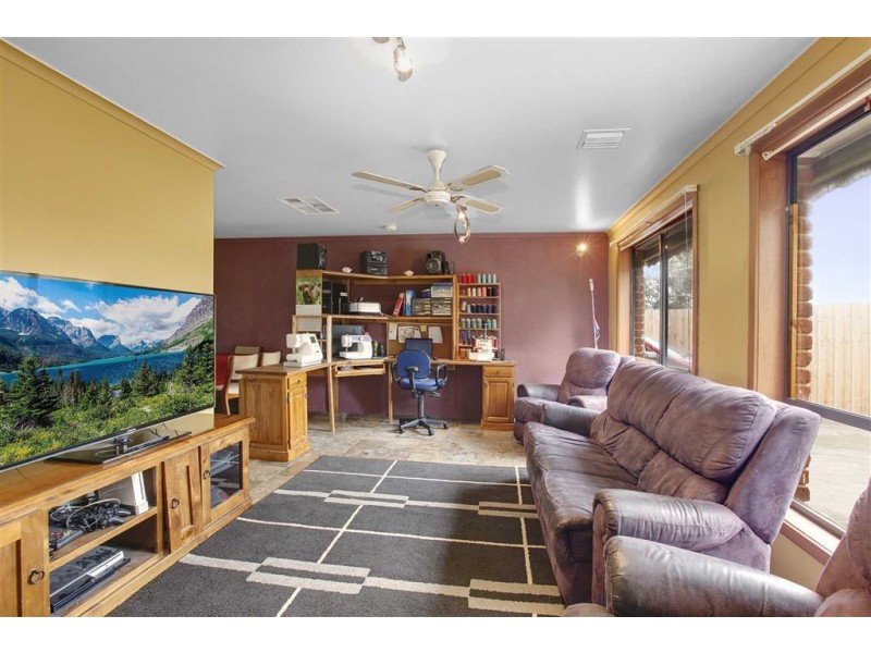 4 Arsenal Court, Epping VIC 3076