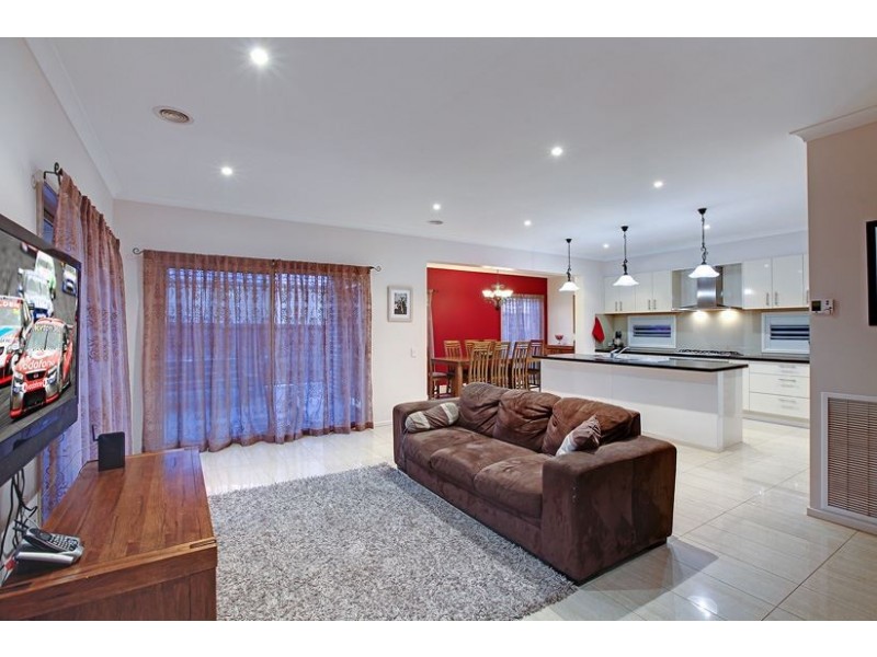 4 Abercrombie Grove, Epping VIC 3076