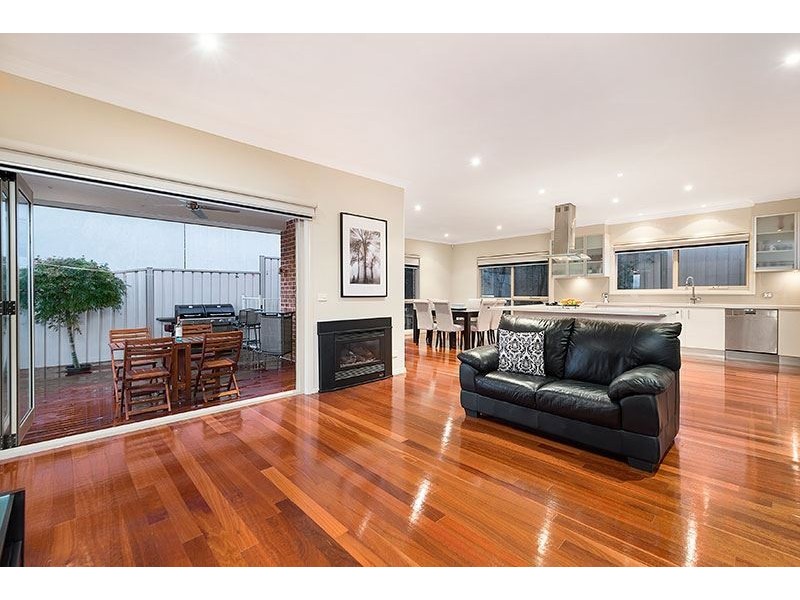 10 Belinda Court, South Morang VIC 3752