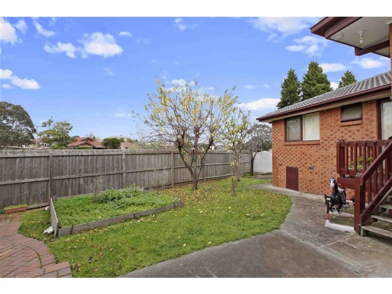 8 Bishop Place, Epping VIC 3076