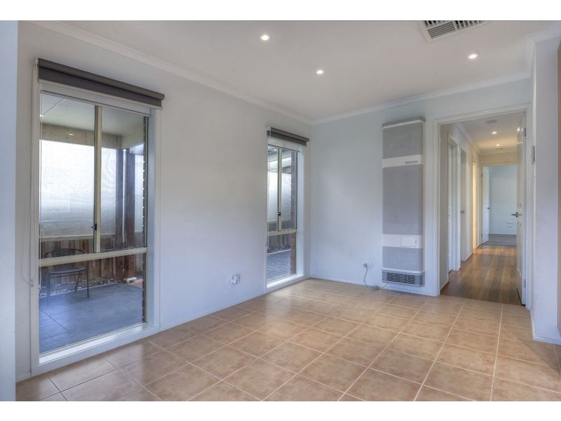 12 Nivea Terrace, South Morang VIC 3752