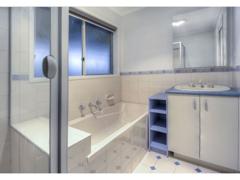 12 Nivea Terrace, South Morang VIC 3752