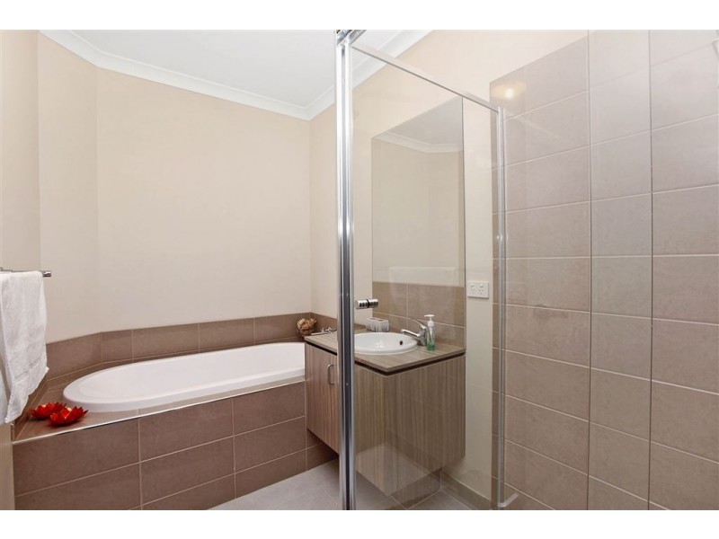 8 Nundroo Crescent, Epping VIC 3076
