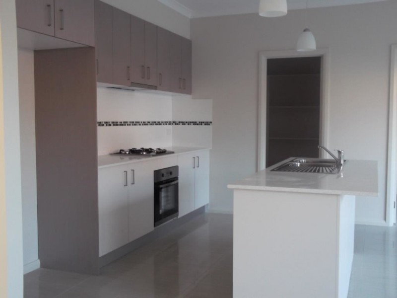 3 Mecklenburg Close, Epping VIC 3076