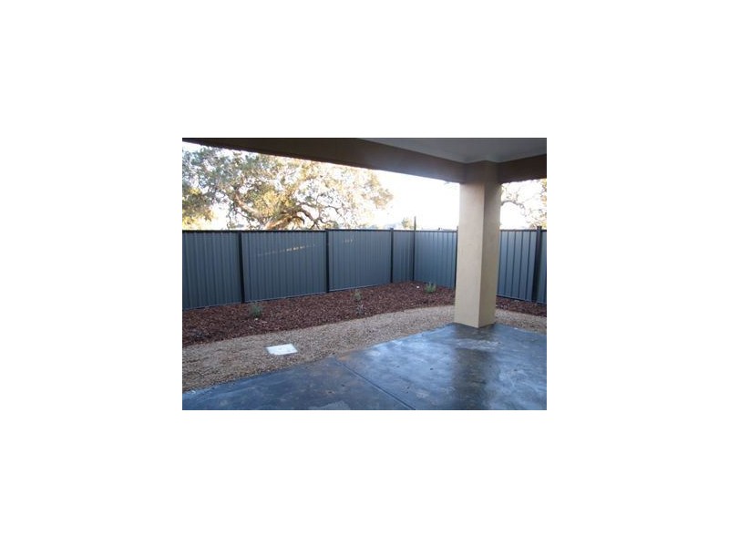 40 Highbury Circuit, Craigieburn VIC 3064