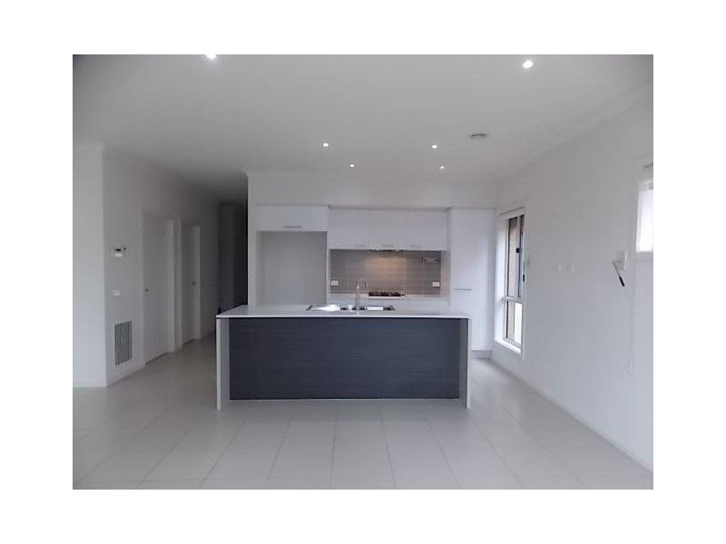 21 Amphion Street, Epping VIC 3076