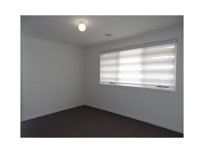 21 Amphion Street, Epping VIC 3076