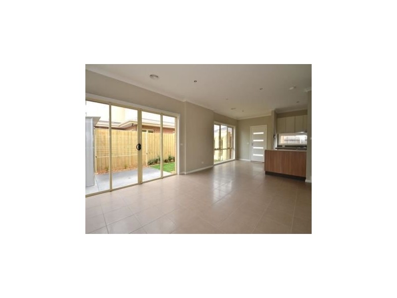 2/9 Kelvin Grove, South Morang VIC 3752