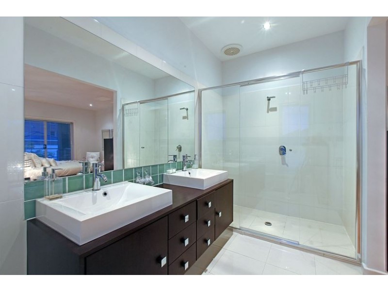 37 Elysee Avenue, South Morang VIC 3752