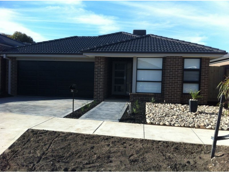 16 Altitude Drive, Doreen VIC 3754