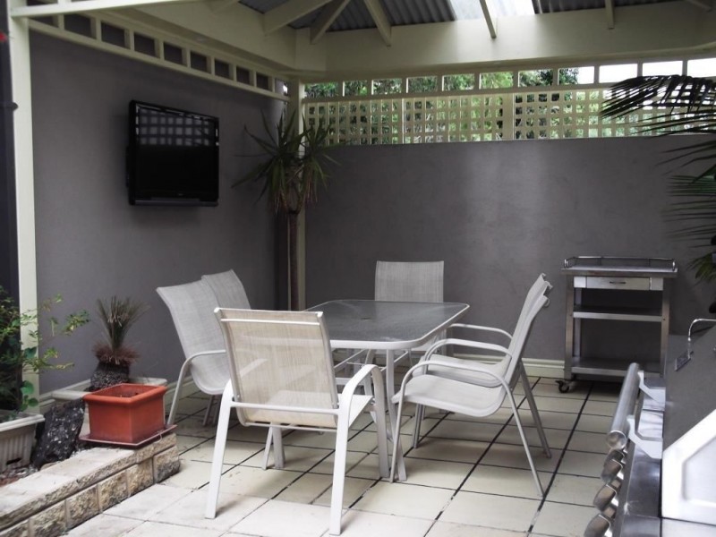 2/51 Park Street, Epping VIC 3076