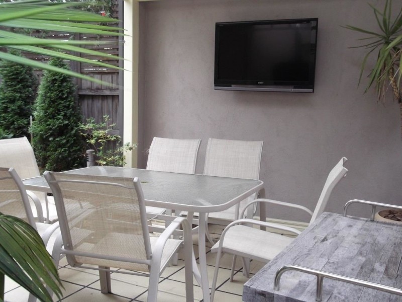 2/51 Park Street, Epping VIC 3076