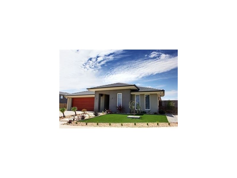 8 Comet Avenue, Doreen VIC 3754