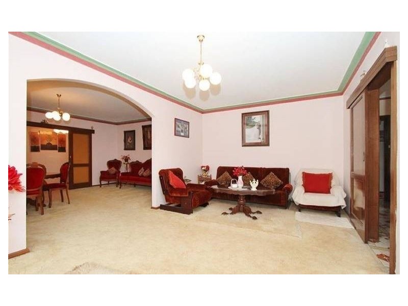 44 Alvarado Avenue, Thomastown VIC 3074