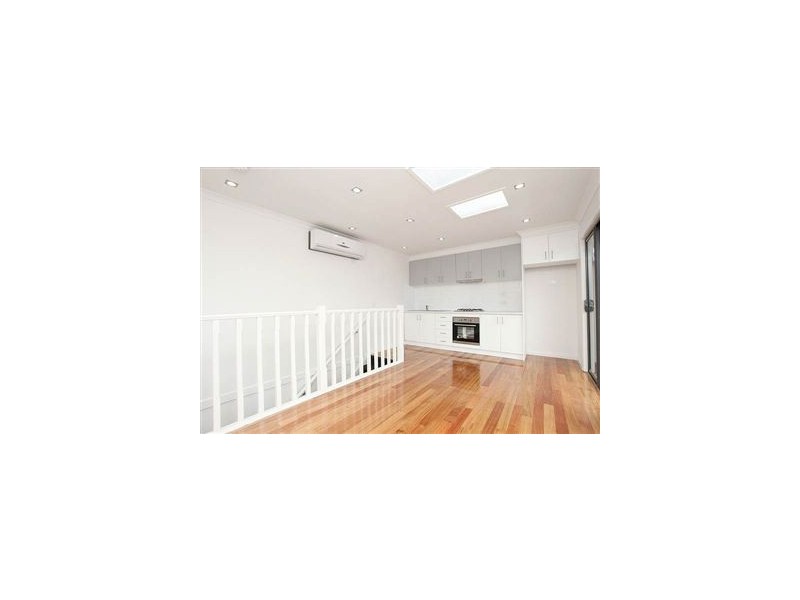 8/6 Central Avenue, Thomastown VIC 3074