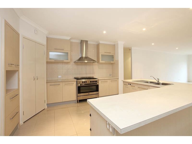 6 North Haven Drive, Epping VIC 3076