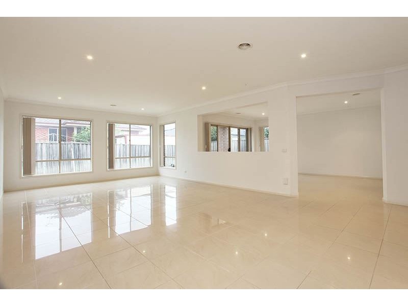 6 North Haven Drive, Epping VIC 3076