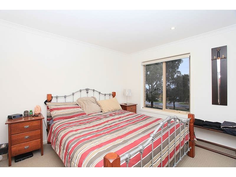 36 Etheridge Lane, Craigieburn VIC 3064