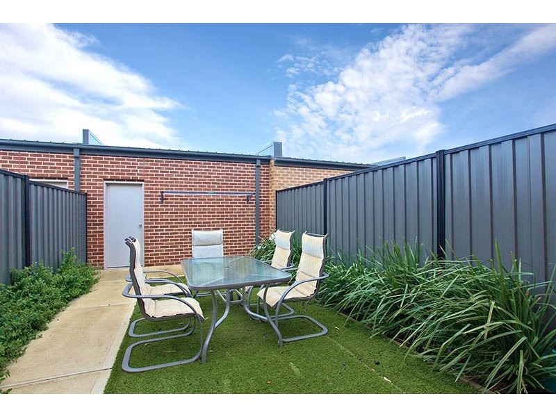 36 Etheridge Lane, Craigieburn VIC 3064