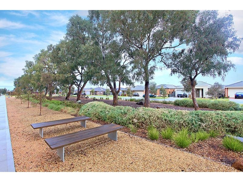 36 Etheridge Lane, Craigieburn VIC 3064