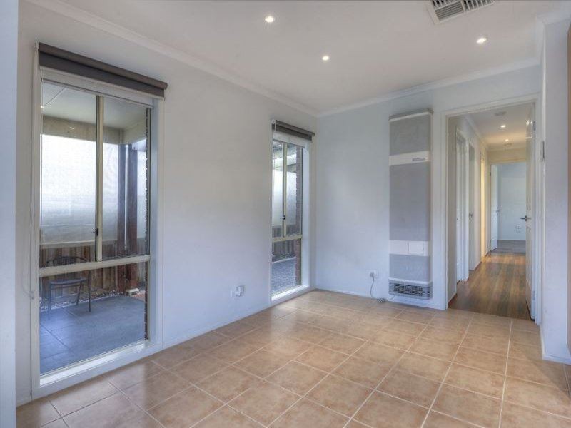 12 Nivea Terrace, South Morang VIC 3752