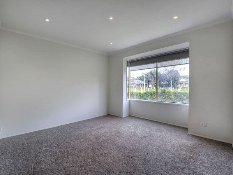 12 Nivea Terrace, South Morang VIC 3752