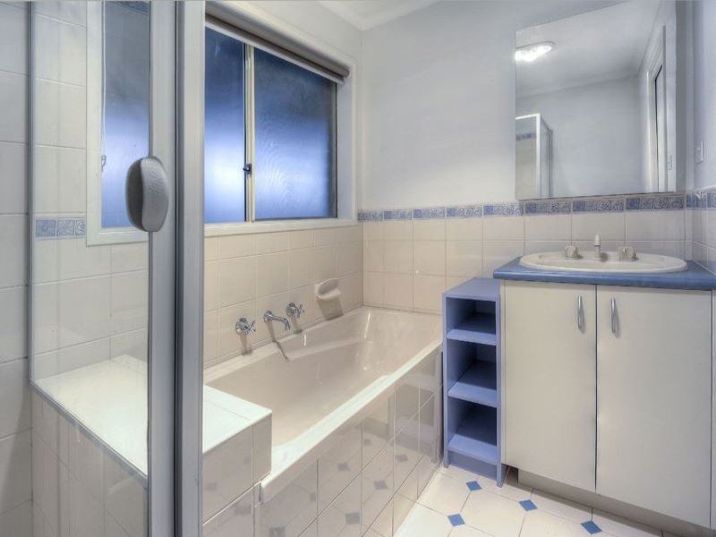 12 Nivea Terrace, South Morang VIC 3752
