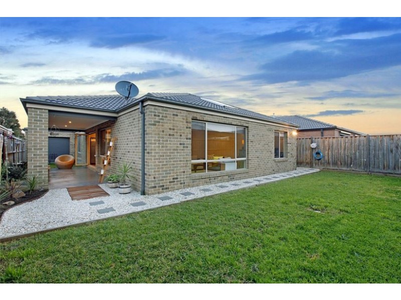 6 Abbotswood Road, Doreen VIC 3754