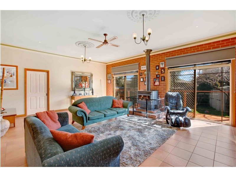12 Wellington Crescent, Lalor VIC 3075